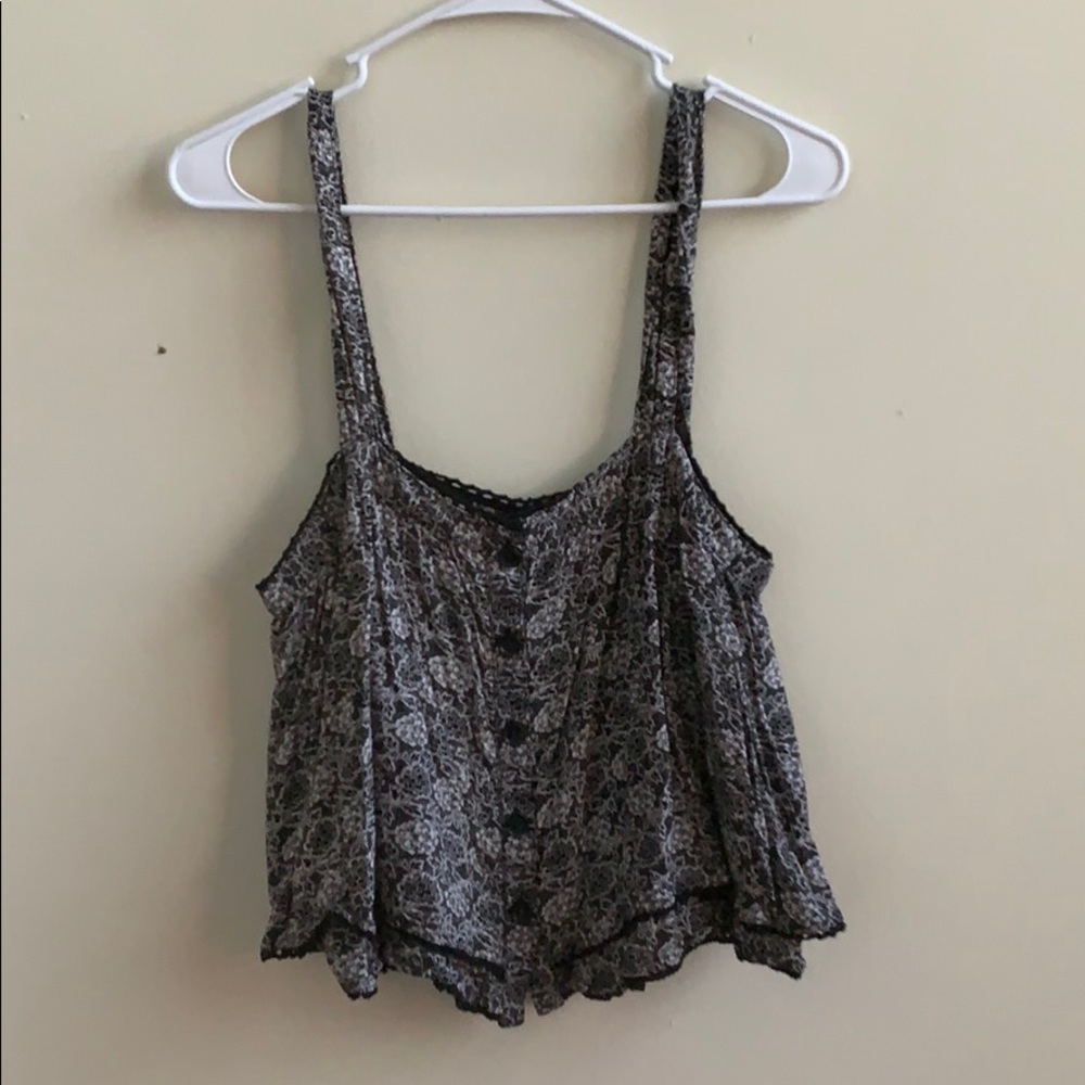 Black/white floral crop tank top